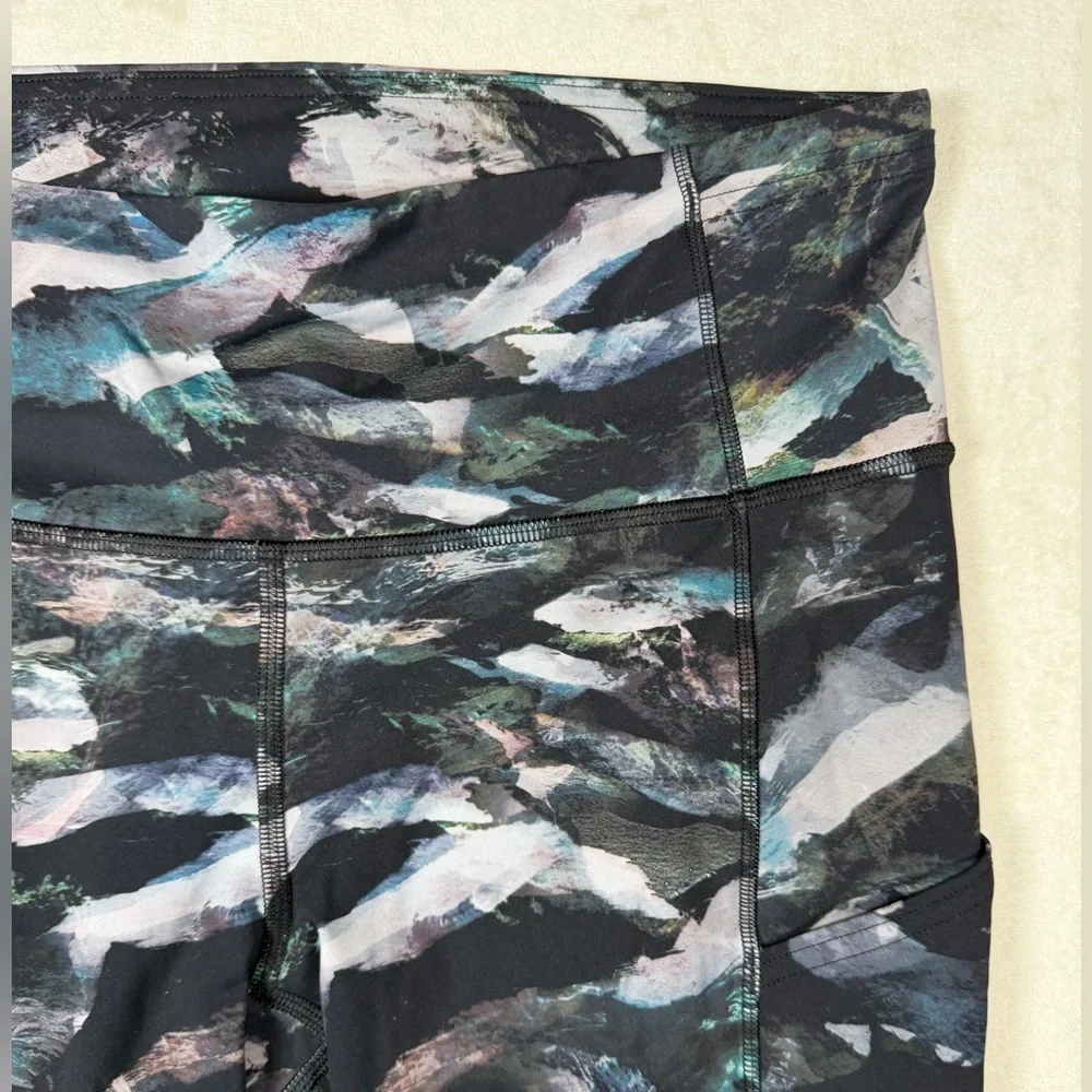 Lululemon Athletica Size 8 Align Abstract Multicolor Leggings